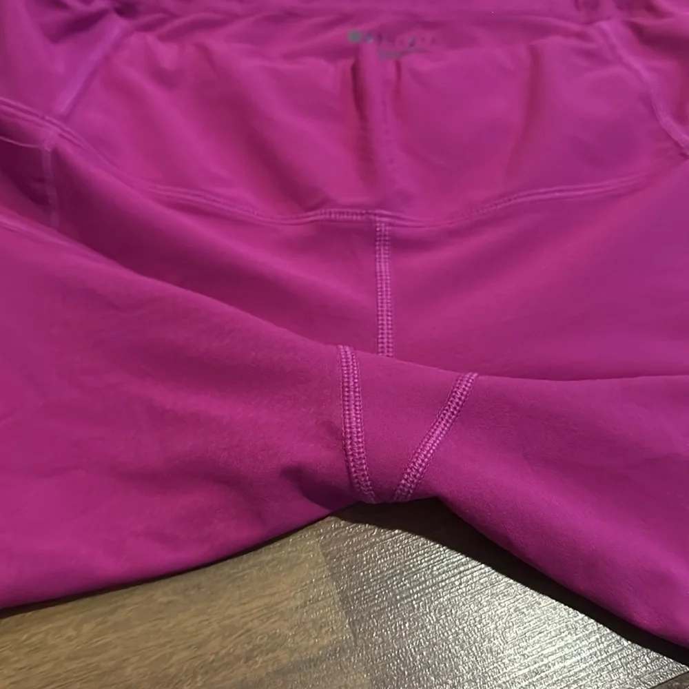 Athleta Dobby Action Crop Electric Fuchsia Pink Mesh Capri Cropped Legging Small - Picture 14 of 14
